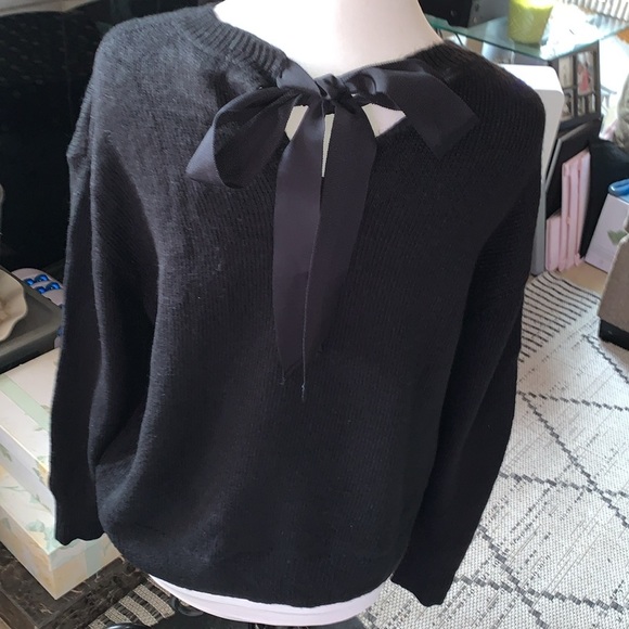 BNWT Crew Neck Sweater with Back Bow.. Beautiful by Halogen - Picture 3 of 9